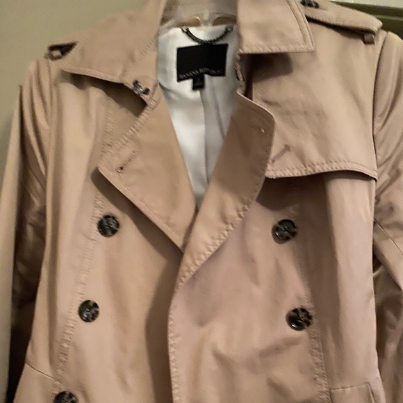SOLD Trench coat - Picture 1 of 4